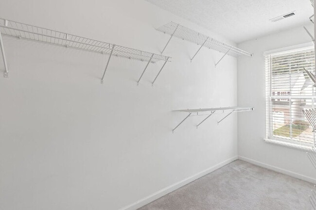 Building Photo - 212 Merlin Dr