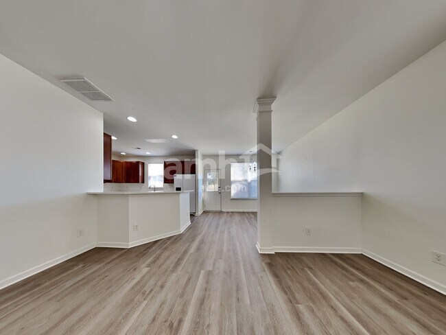 Building Photo - 421 Chemistry Cir