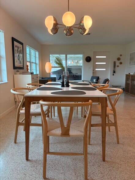 Building Photo - 301 3rd Ave