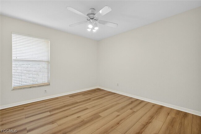 Building Photo - 1023 SE 18th Ave