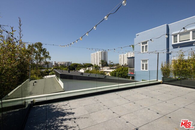 Building Photo - 2918 3rd St