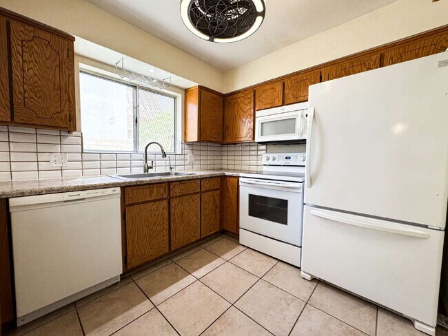 Building Photo - "Charming 2-Bedroom Oasis in Yuma with Mod...
