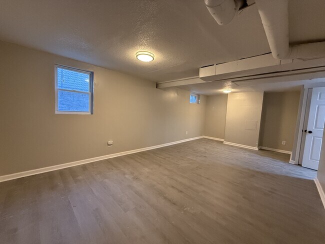 Building Photo - 2753 N 34th St