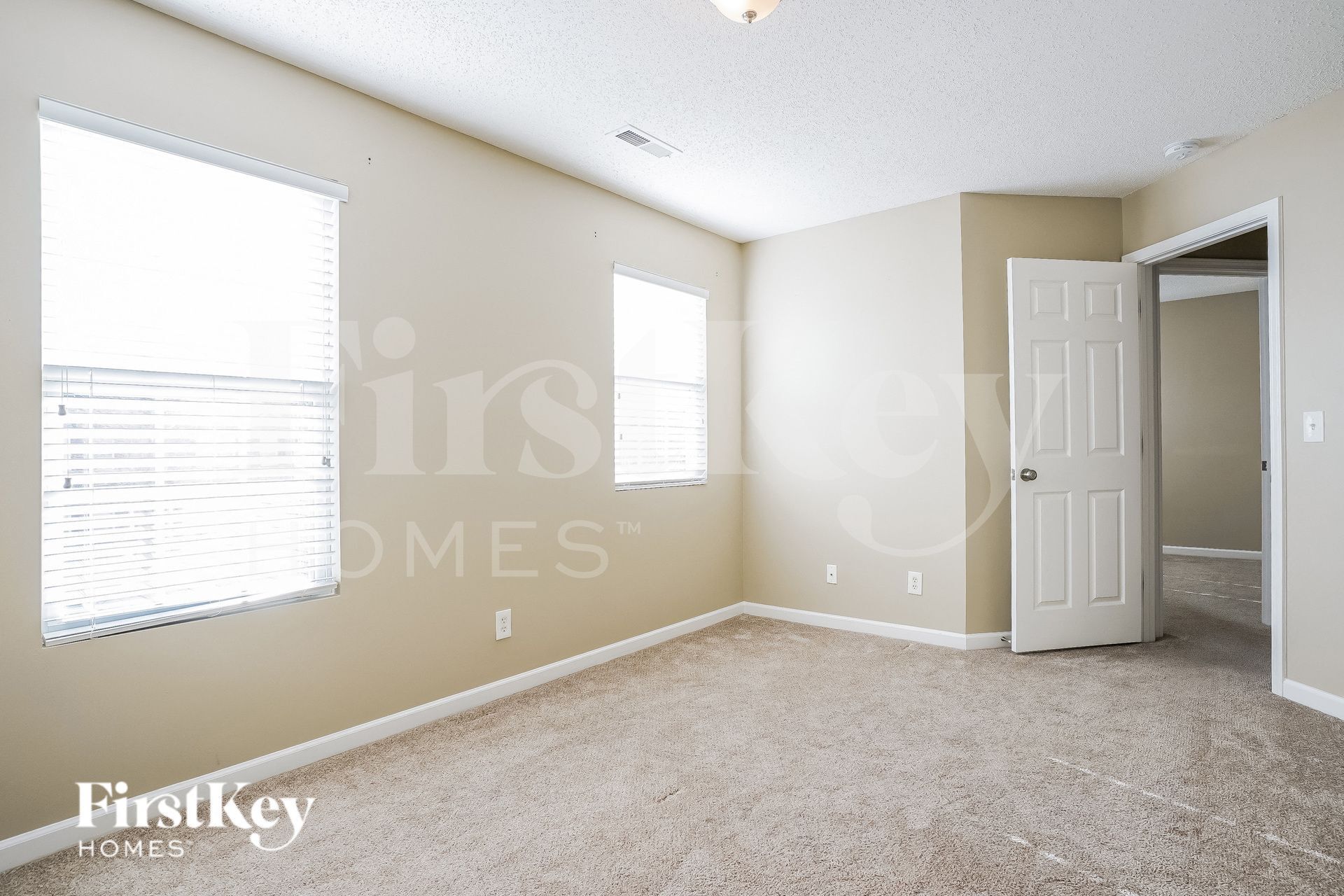 Building Photo - 6825 Winners Dr