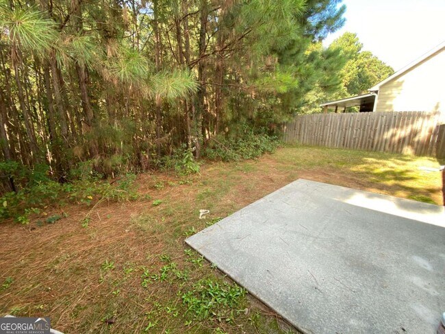 Building Photo - 701 Walnut Woods Dr