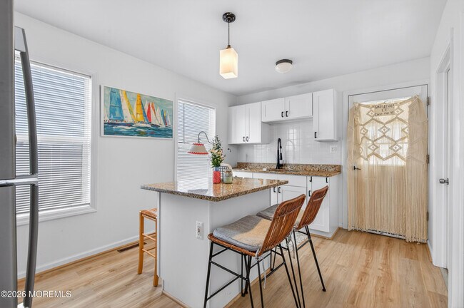 Building Photo - 191 3rd Ave