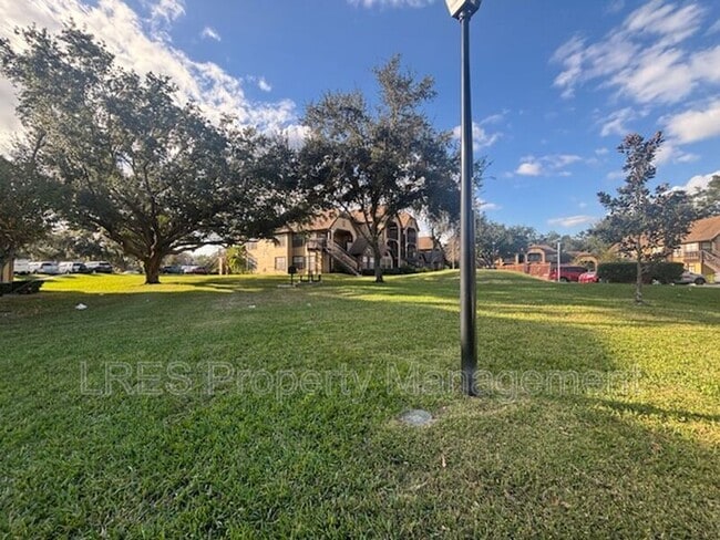 Building Photo - 390 Lake Placid Ct