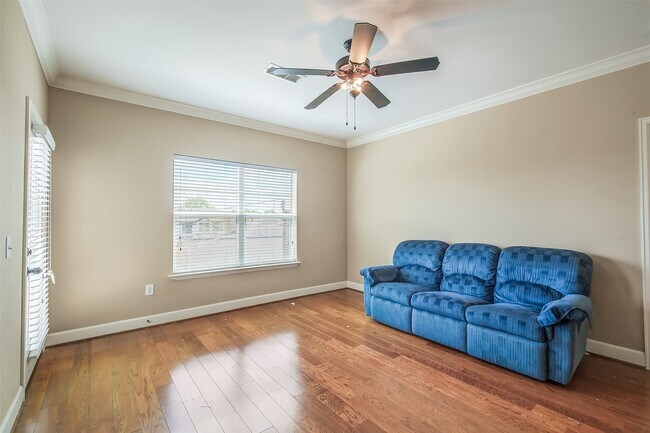 Building Photo - 2203 Dorrington St