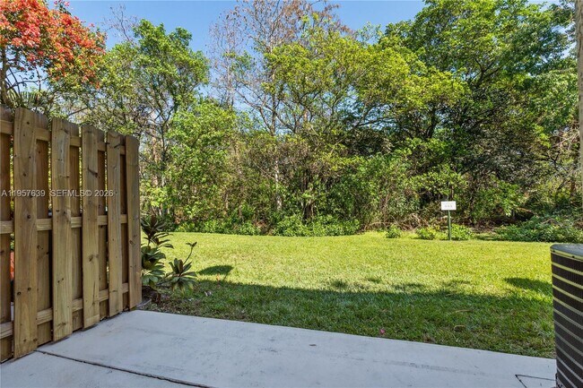 Building Photo - 5758 NW 48th Ave