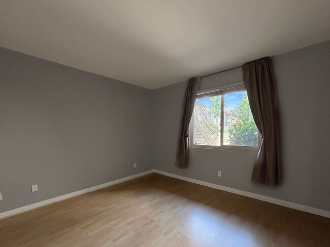 Building Photo - Charming 2BD/2BA Condo in La Mesa W/ A/C, ...