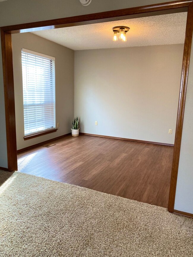 Building Photo - Renovated Rental in NW OkC!