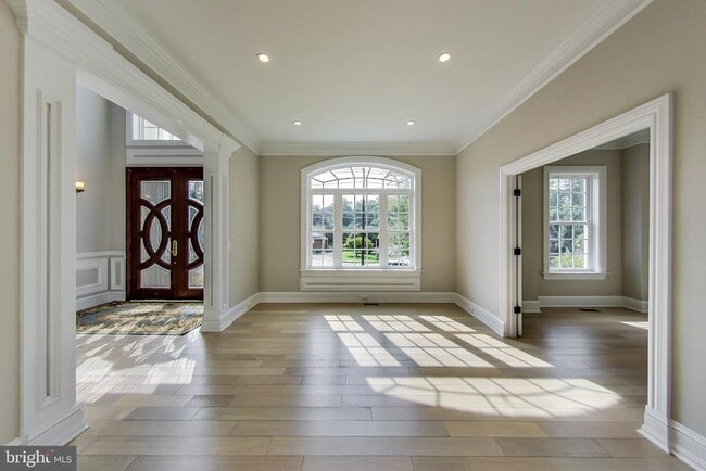 Building Photo - 3104 Sleepy Hollow Rd