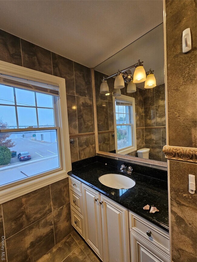 Building Photo - 11A 16th St