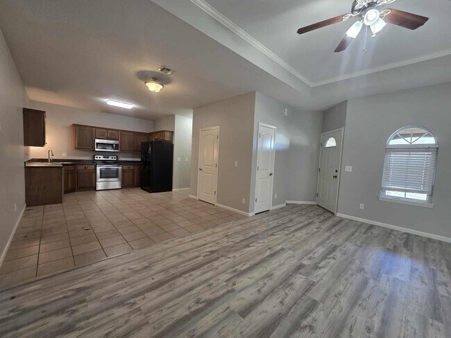 Building Photo - 410 Michael's Ct