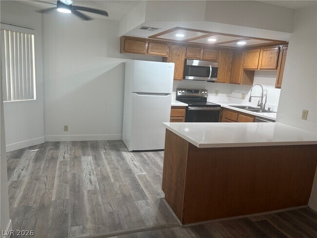 Building Photo - 7936 Decker Canyon Dr