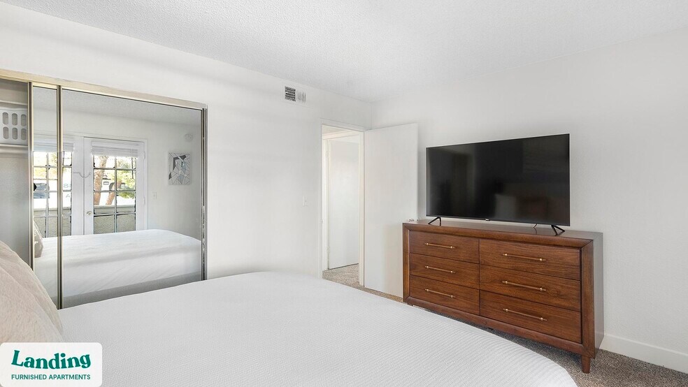 Building Photo - 5272 Tamarus St