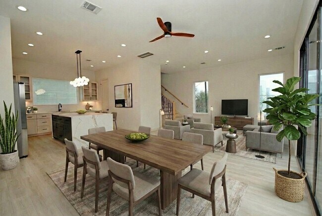 Building Photo - 6310 Illinois St