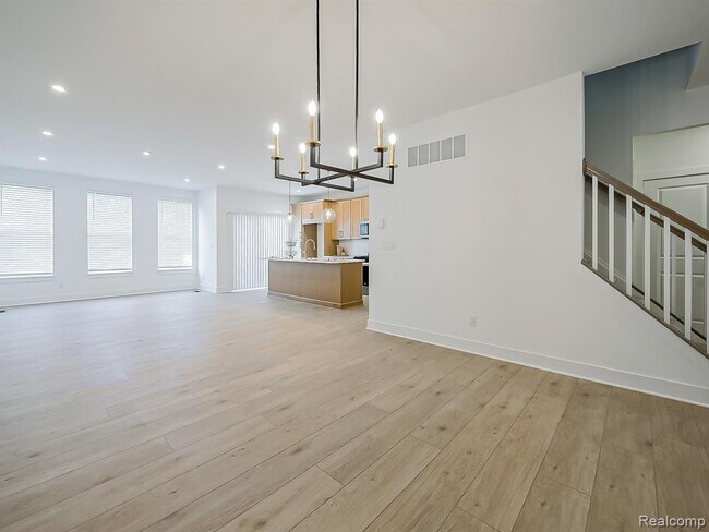 Building Photo - 41503 Breck