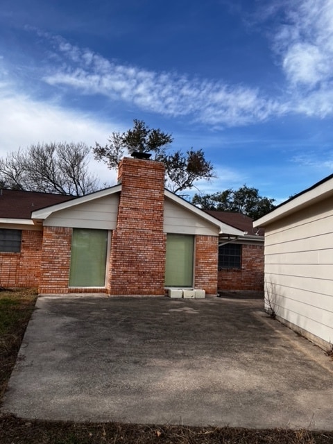 Building Photo - 2306 Quail Hollow Dr