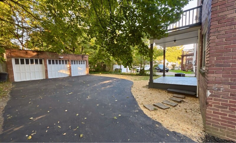 Building Photo - 18501 Newell Rd