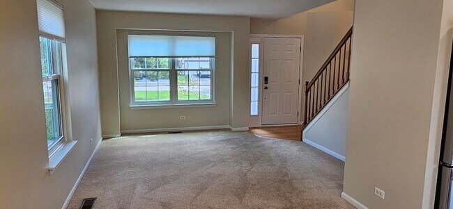 Building Photo - 450 Rosewood Crossing