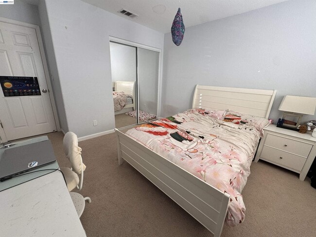 Building Photo - 25806 Clear Springs Ct