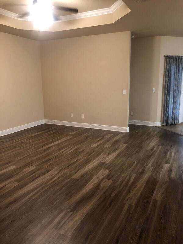 Building Photo - 5204 Parkside Dr