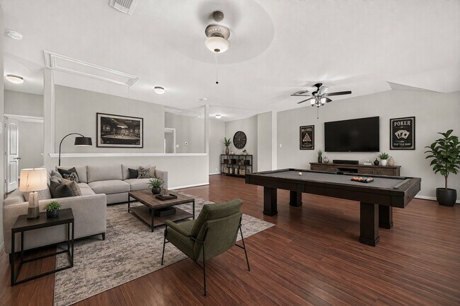 Building Photo - 2110 Castle Gardens Ln