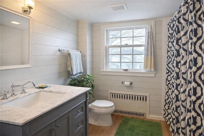 Building Photo - 2678 E Main Rd