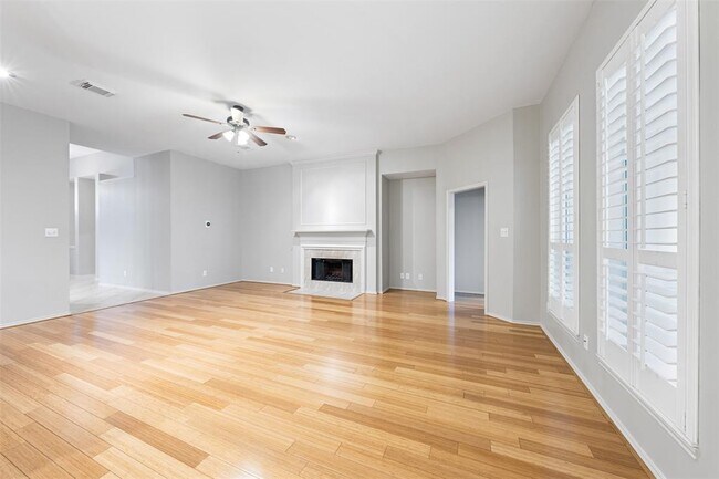 Building Photo - 21922 Rivergate Ct
