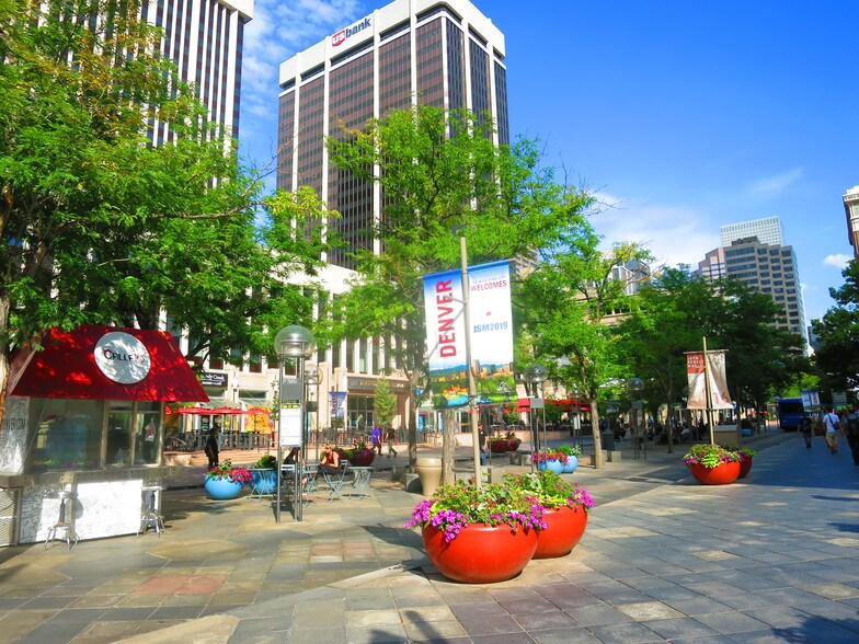 15TH ST MALL IS NEXT BLOCK - 1020 15th St