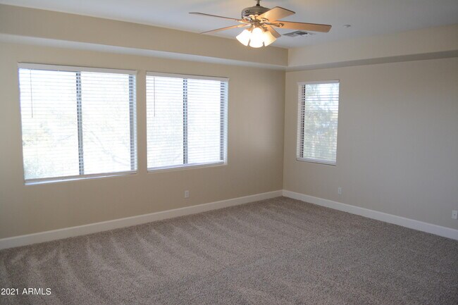 Building Photo - 7637 E Calle De Las Brisas