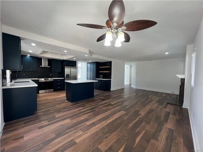 Building Photo - Beautifully Maintained Home