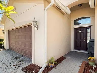 Building Photo - Welcome to this beautifully maintained home in the highly sought-after Creekwood neighborhood, wh...