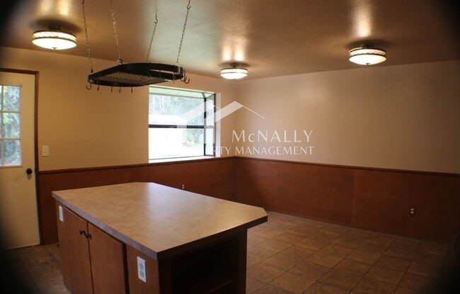 Building Photo - Freshly Updated 4BR Home w/ Finished Basement, New Appliances & RV/Boat Parking