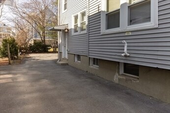 Building Photo - 62 Gilbert St