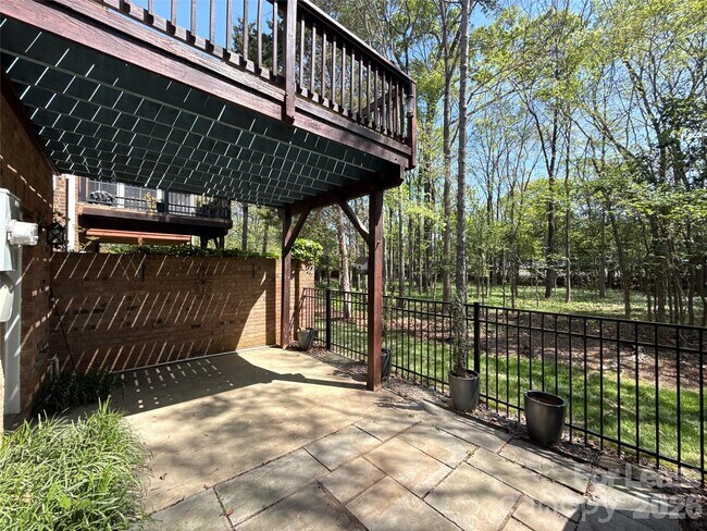 Building Photo - 2613 Huntman Way