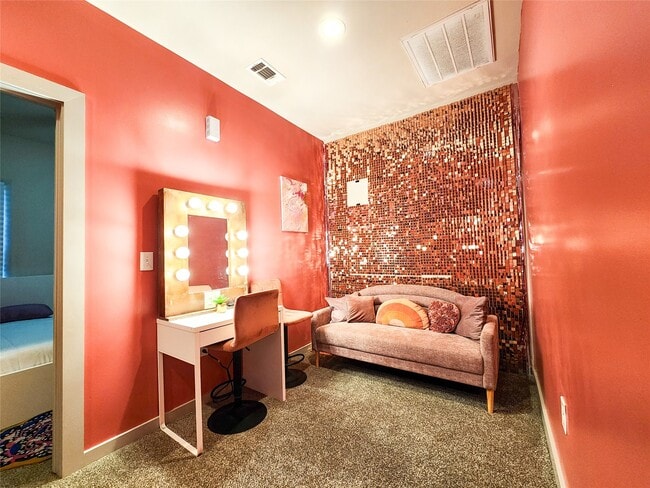 Building Photo - 5910 Shelburne St