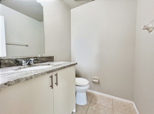 Building Photo - 1017 Whalebone Bay Dr