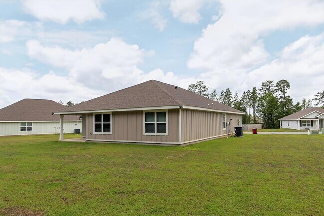 Building Photo - 6817 Interlachen Ln