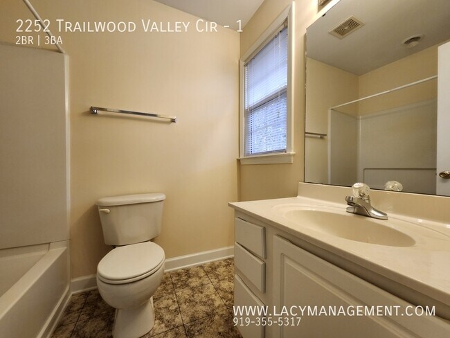 Building Photo - 2252 Trailwood Valley Cir