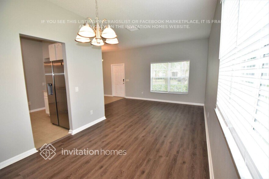 Building Photo - 5905 Lilac Lake Dr