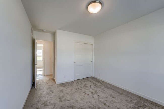 Building Photo - New Construction 3 Bedroom!!