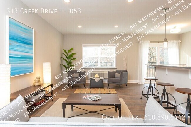 Building Photo - 313 Creek Dr