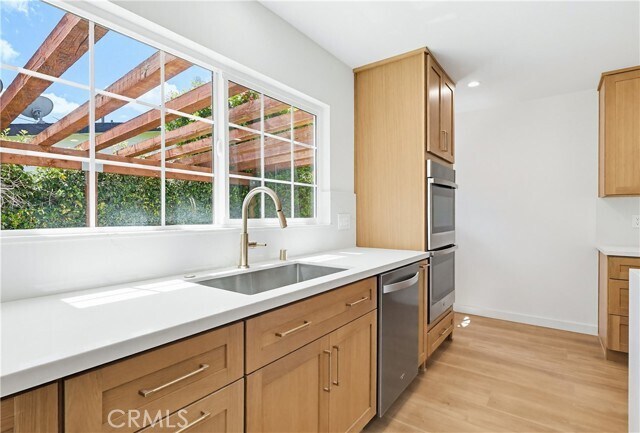 Building Photo - 5440 Alcove Ave