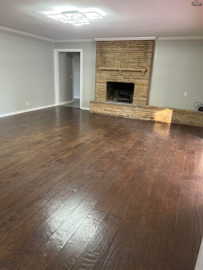 Building Photo - 2411 Clayton Ln