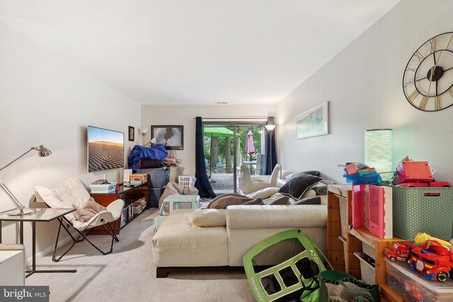 Building Photo - 2031 Approach Ln