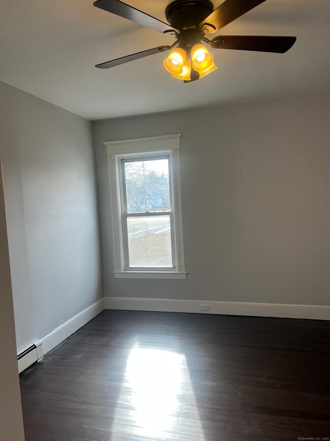 Building Photo - 263 S Cherry St