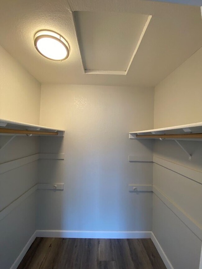 Building Photo - 3BR/ 2BA Updated Home!