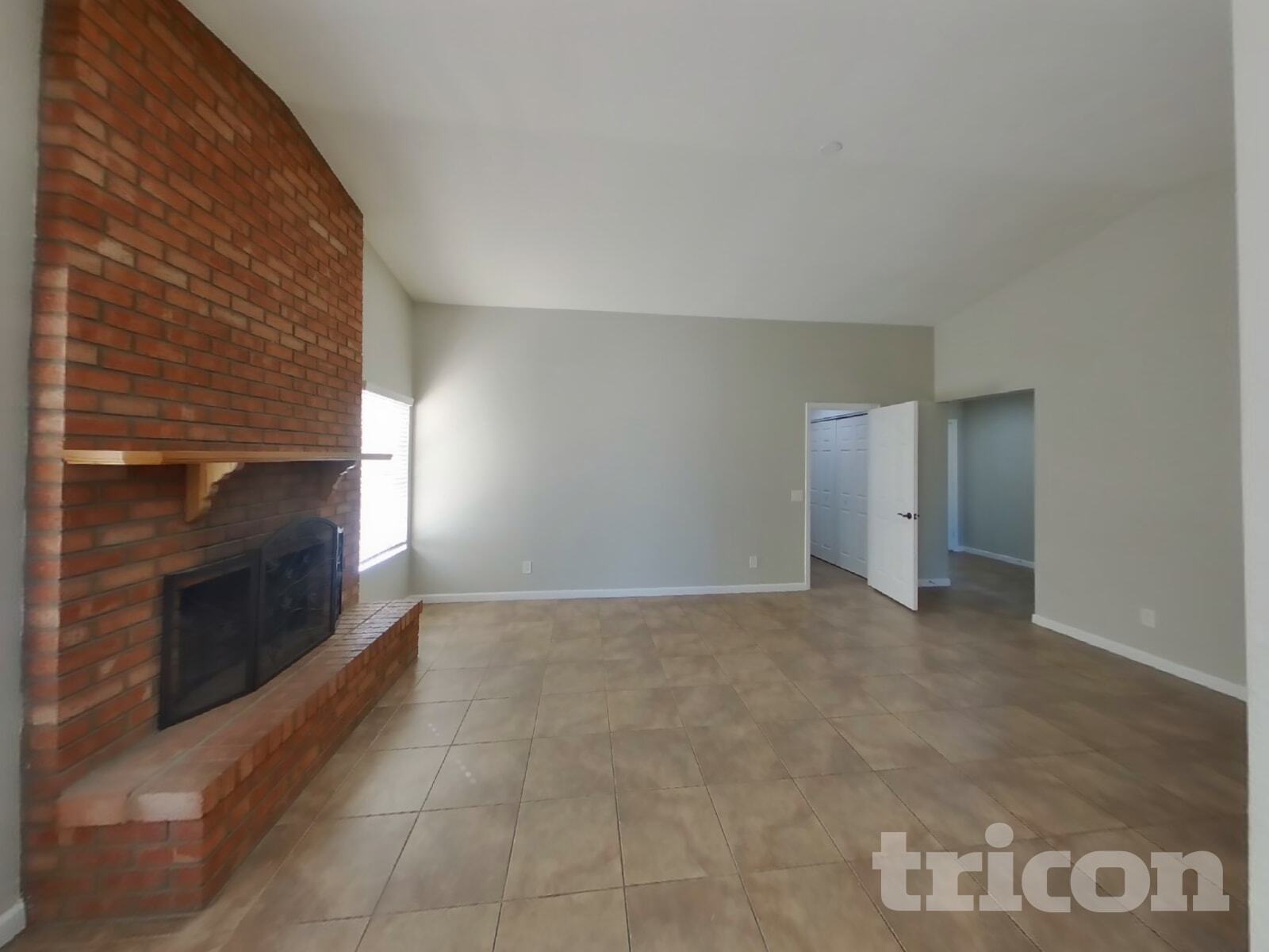 Building Photo - 10044 W Highland Ave